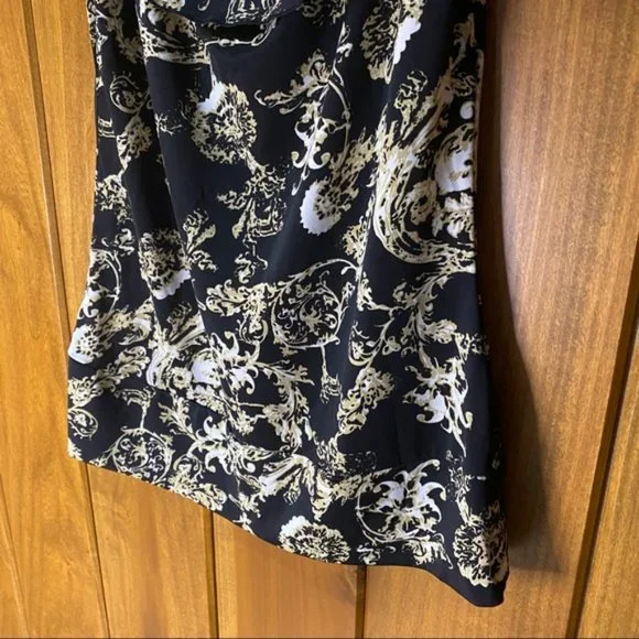 Essentials: Off The Shoulder Pattern Ruffle Top - Picture 3 of 7